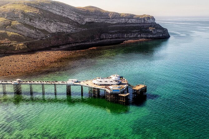 Snowdonia & The 3 Castles Tour - Bethesda and the Welsh dragon viewpoint moment