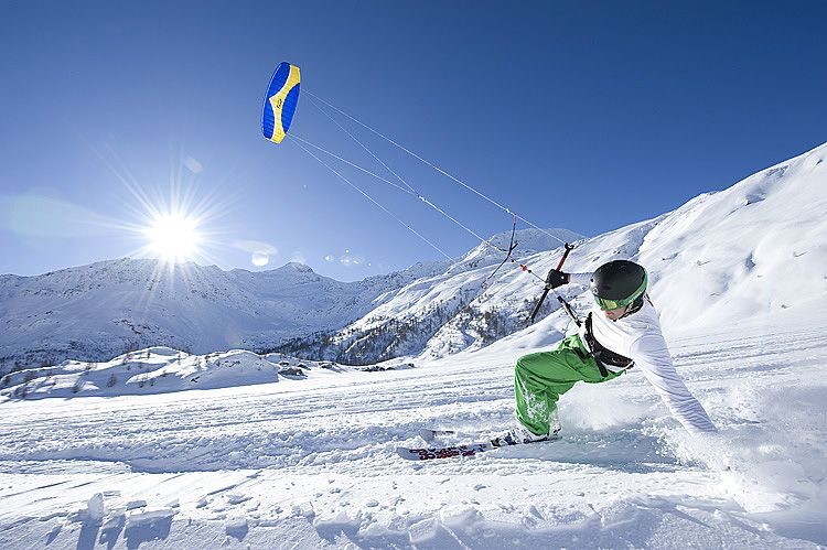 Snowkiting School on the Simplon Pass - Meeting Point & Duration