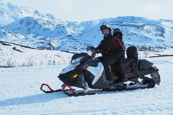 Snowmobile safari in the mountain plateau of Finnmarksvidda - Who Should Consider This Experience?