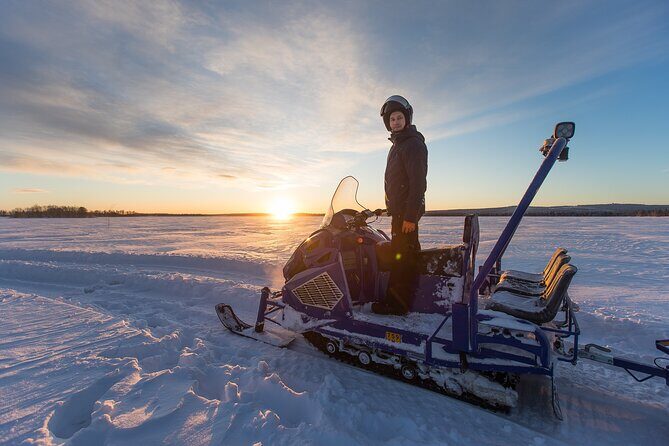 Snowmobile Safari into the Wilderness, Apukka Resort Rovaniemi - Introduction to the Snowmobile Adventure