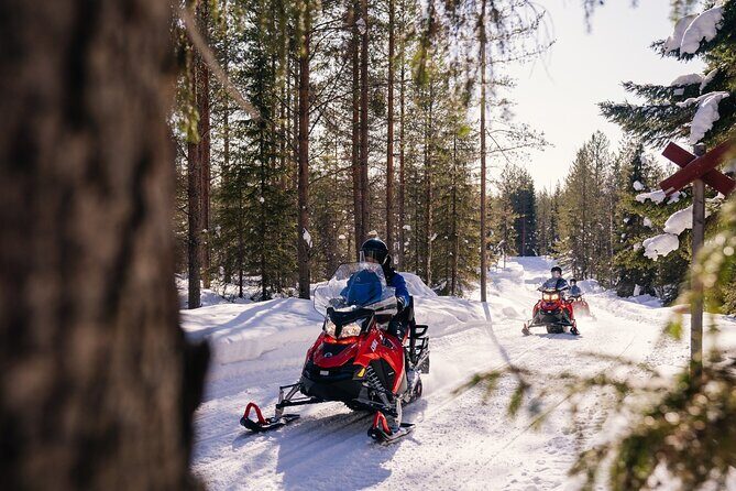 Snowmobiling and ice fishing in Apukka Resort, Rovaniemi - Key Points