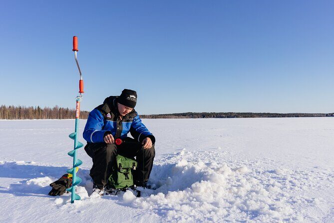 Snowmobiling and ice fishing in Apukka Resort, Rovaniemi - Authentic Local Culture and Guides