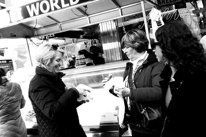 SoHo, Little Italy, and Chinatown Walking Tour in New York - What Makes This Tour Stand Out