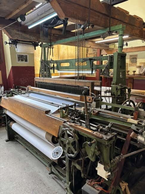 Soierie Vivante's weaving workshops : tours and demos - Key Points