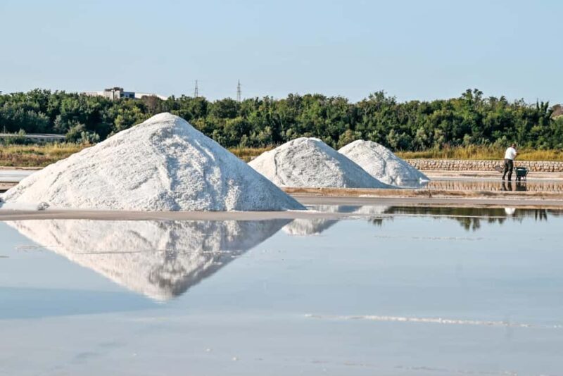 Solana Nin Salt Fields Audio Guide Tour - Who Should Consider This Tour?