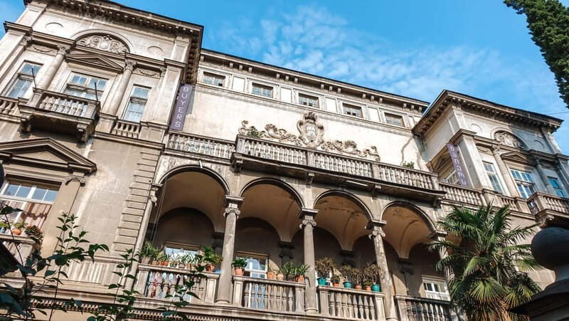 Sololaki - Urban Legends Walk of Bourgeoisie & Haunted Flats - Key Points