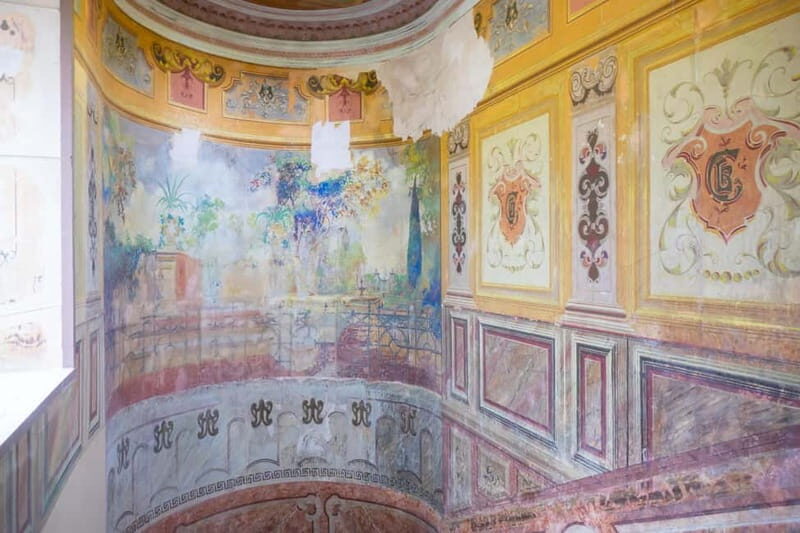 Sololaki - Urban Legends Walk of Bourgeoisie & Haunted Flats - Exploring the Charm of Sololaki