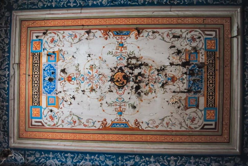 Sololaki - Urban Legends Walk of Bourgeoisie & Haunted Flats - Practical Details and Value