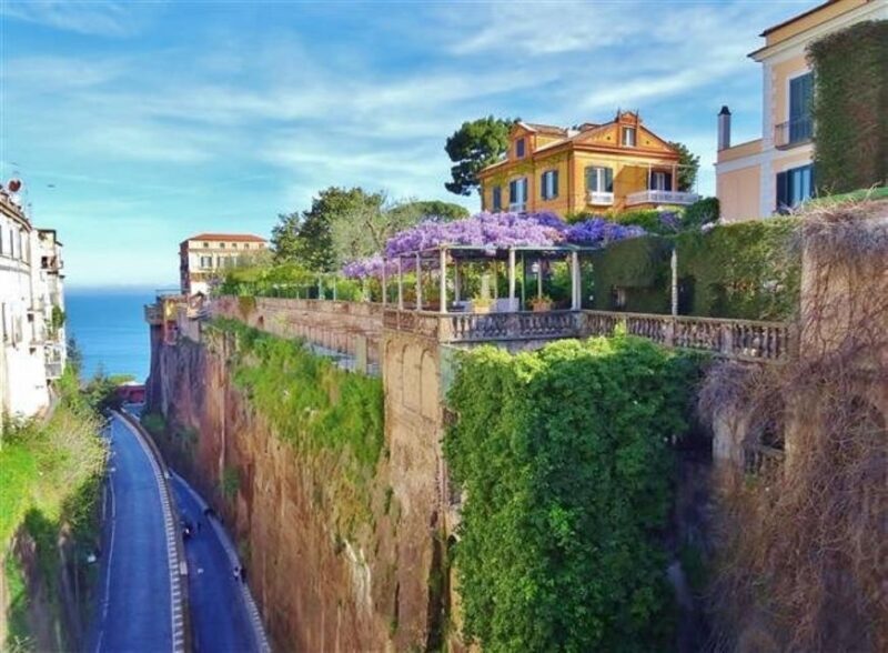 Sorrento: Guided Walking Tour & Limoncello Tasting - Authenticity & Overall Experience