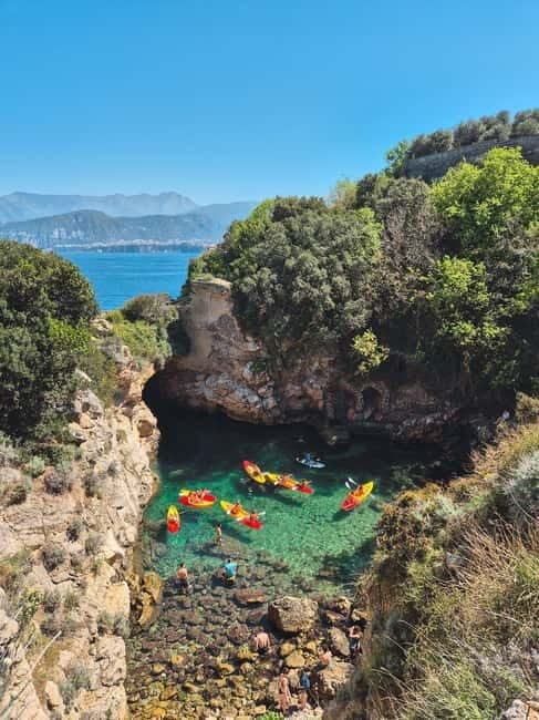 Sorrento: kayak small group tour to Bagni Regina Giovanna - Key Points