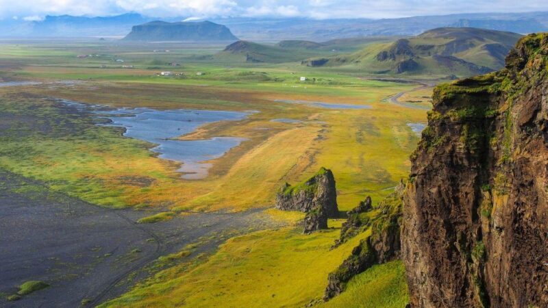 South Coast of Iceland. Black beach, glaier, waterfalls... - FAQ