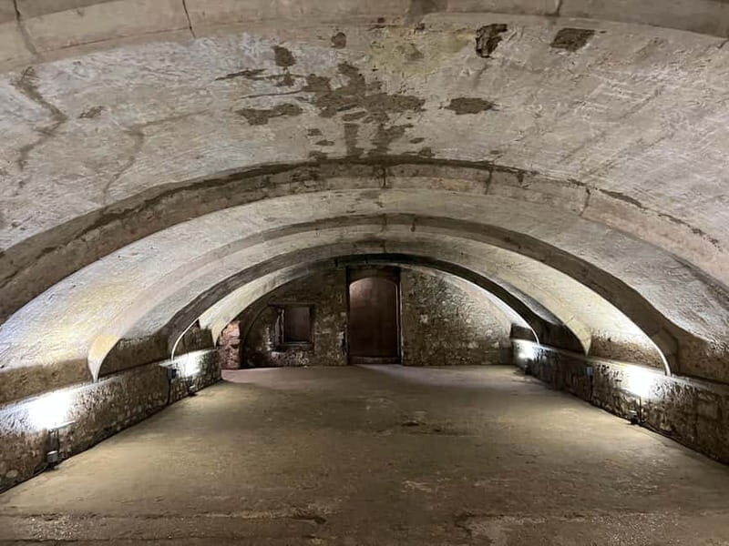 Southampton: 2 Hour Guided Walking Tour with Medieval Vaults - An In-Depth Look at the Southampton Medieval Vaults Tour