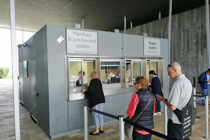 Southampton Cruise Term/ Hotel to London with Stopovers at Stonehenge & Windsor - Key Points