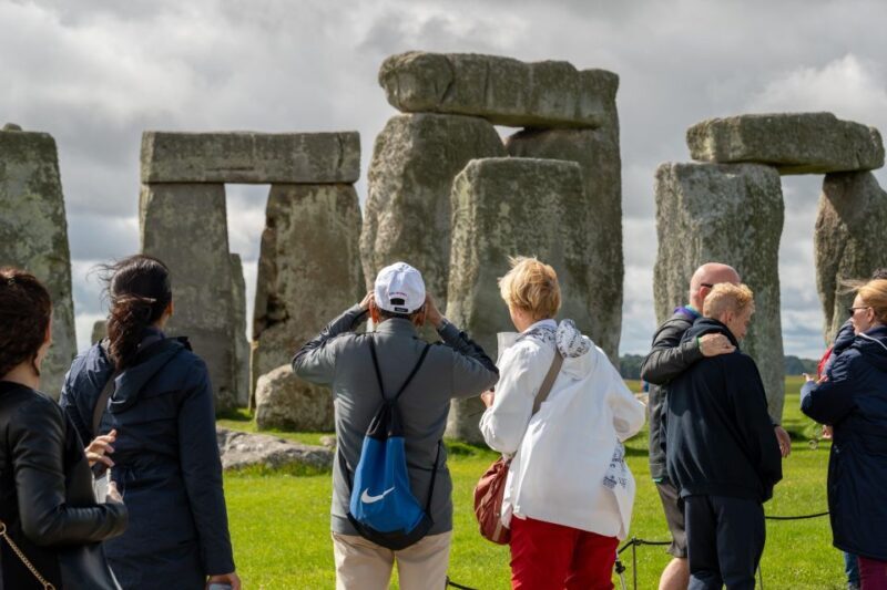 Southampton: Cruise Transfer to London via Stonehenge - The Experience: From Southampton to London via Stonehenge