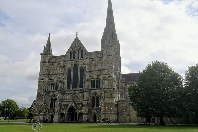 Southampton Shore Excursion: Magna Carta, Salisbury, Bath and Stonehenge - Key Points