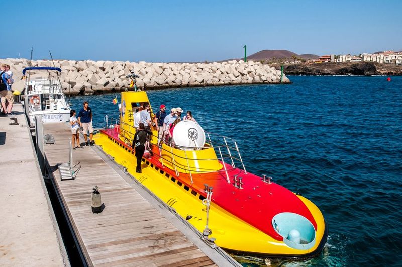 Southern Tenerife: 50-Minute Submarine Dive - Boarding Comfort: 44 Seats, 22 Panoramic Screens, and a Calm Ride