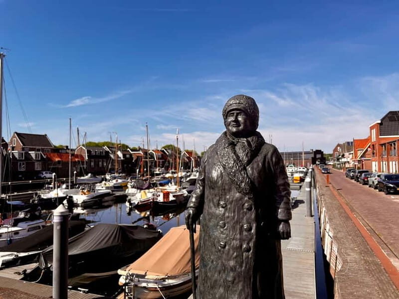 Spakenburg: Guided Walking Tour of the Historic Center - Who Would Enjoy This Tour?