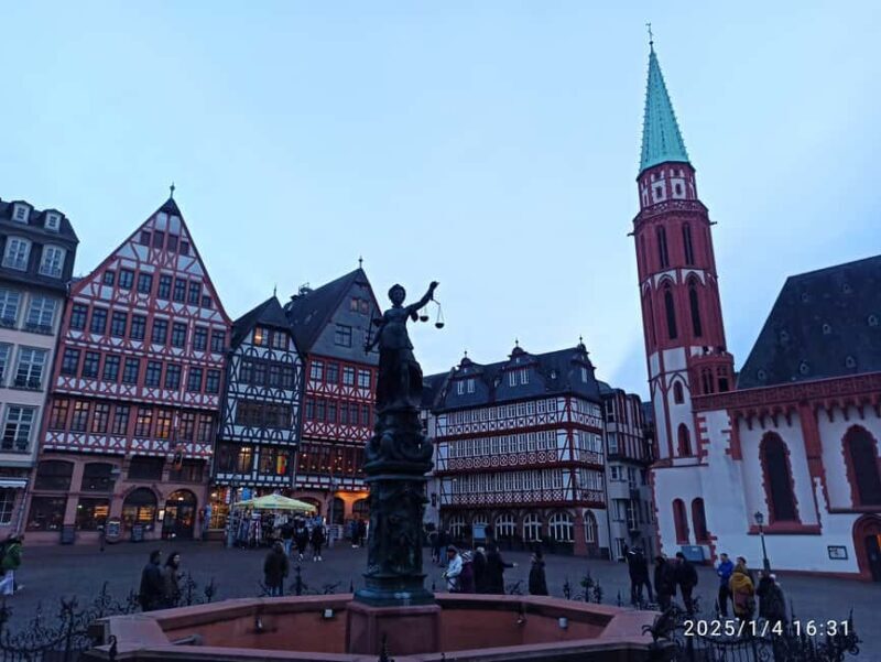 Spanish walking tour in Frankfurt with a local guide - FAQ