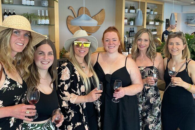 Sparkling Hill Full Day Guided Wine Tour with 5 Wineries - FAQ