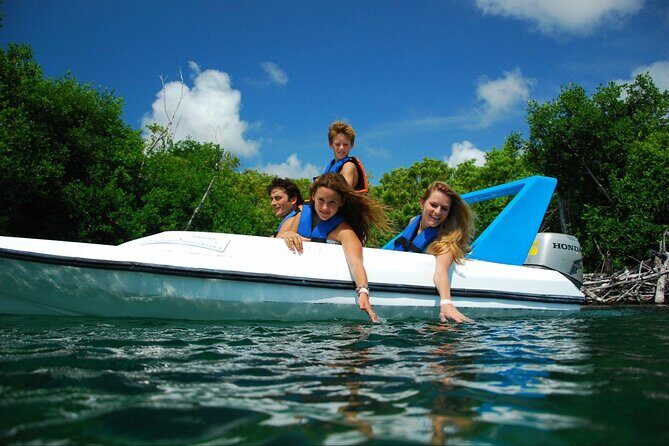 Speed Boats through the Cancun Lagoon (Jungle Tour Couples) - Speed Boats through the Cancun Lagoon (Jungle Tour Couples) – A Practical Look