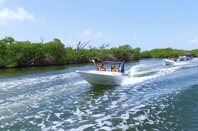 Speed Boats through the Cancun Lagoon (Jungle Tour Couples) - FAQ