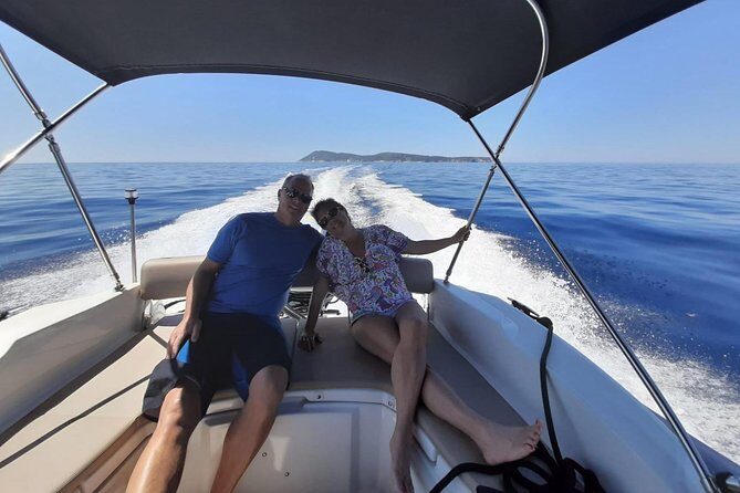 Speedboat transfer from Hvar town (Water taxi transfer) to Airport Split - Who Is This Transfer Best Suited For?