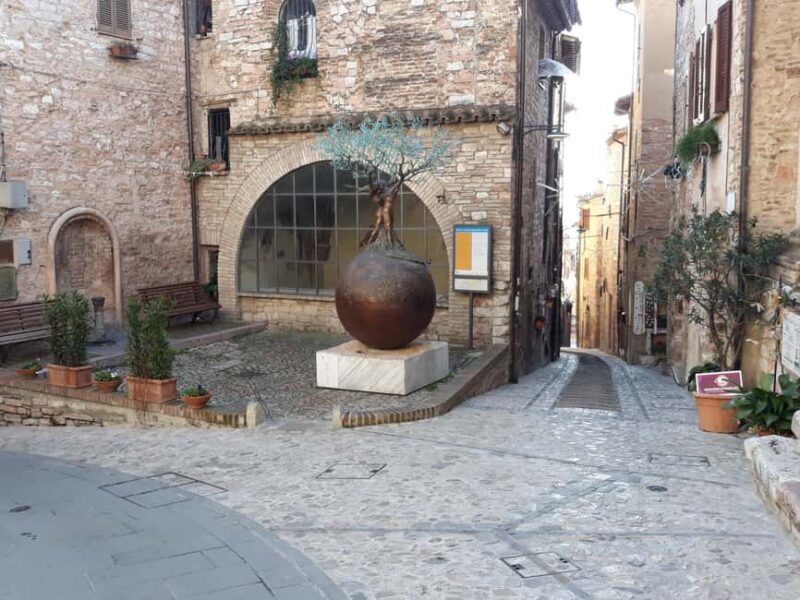 Spello: a rhyming treasure hunt. You'll get to know the old town while having fun - The Experience: Breaking Down the Itinerary