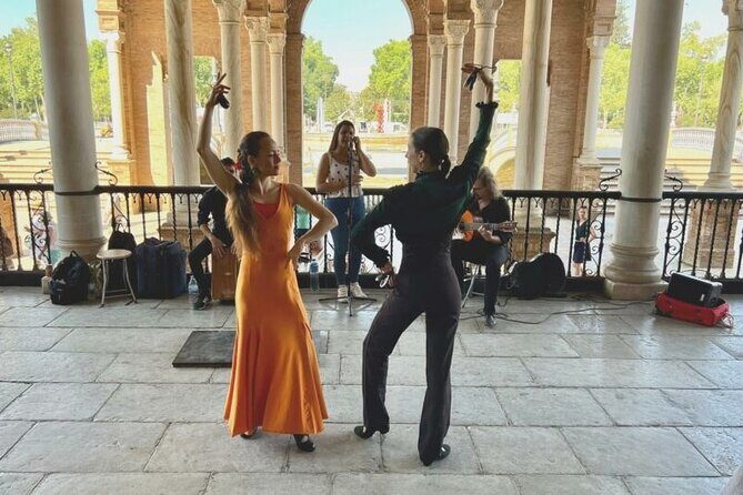 Spirit of Seville - Private Walking Tour with Casa de Pilato - Key Points