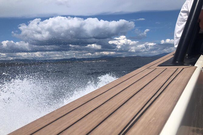 Split Airport to Hvar by Private Boat For 12 - Key Points