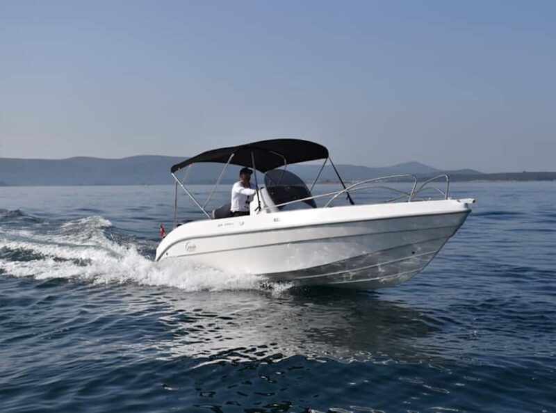 Split: Blue Lagoon and 3 Islands Tour - The Peaceful Village: Maslinica