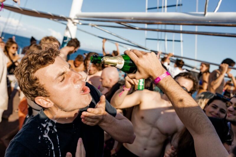 Split: Blue Lagoon Boat Party with DJs, Shots & After-Party - Who is this experience for?