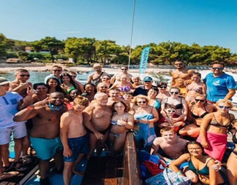 Split: Blue Lagoon Boat Trip with Lunch, Wine and Snorkeling - The Islands and Their Charm