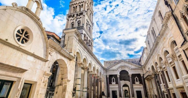 Split: Guided Walking Tour in English - Key Points