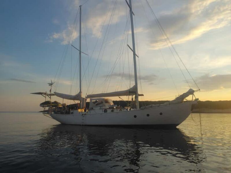 Split or Hvar: excursions on a famous Croatian sailing boat - FAQ