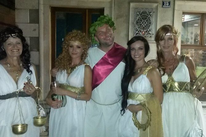 SPLIT-PRIVATE Emperor's Walking Tour for History Lovers + Museum - FAQ