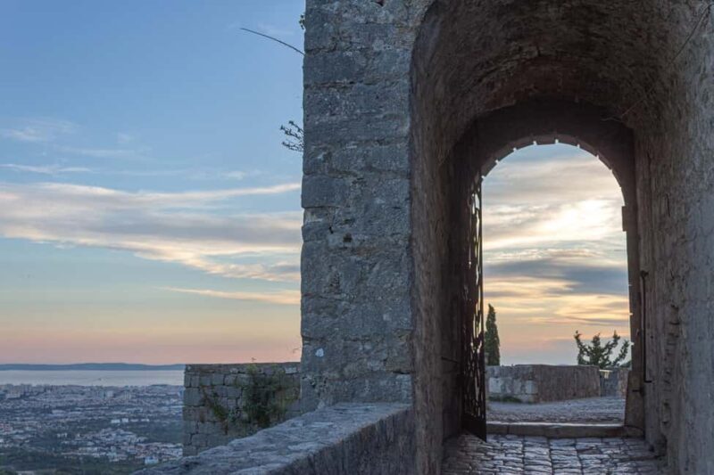 Split: Sunset at Klis Fortress with Sightseeing Bus - Frequently Asked Questions