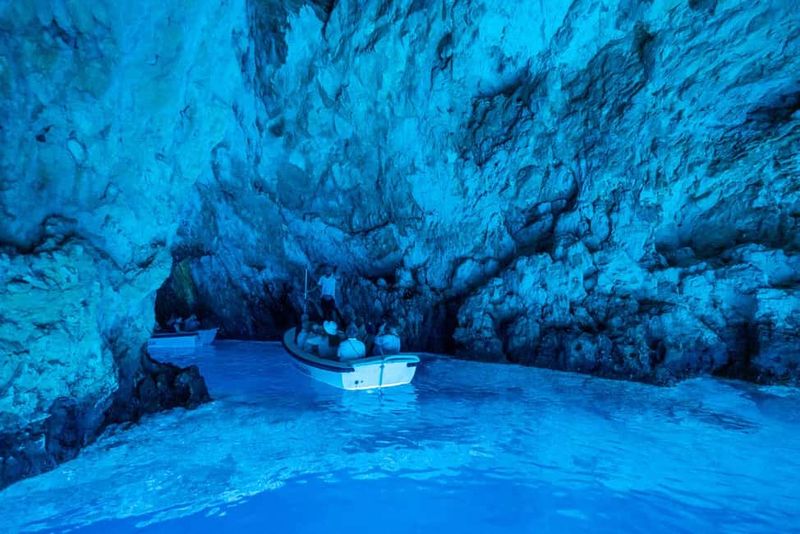 Split/Trogir: Blue Cave, Mamma Mia, Hvar and 5 Island Tour - Stiniva Cove: The Quick Dip Spot