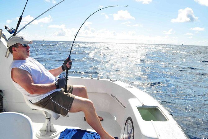 Sport Fishing at the Caribbean Sea. Enjoy an amazing time with friends & family - Who It’s Best For
