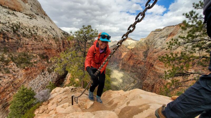 Springdale: Angels Landing Summit Guided Hike with Permit - The Guide — Your Key to a Safer Ascent