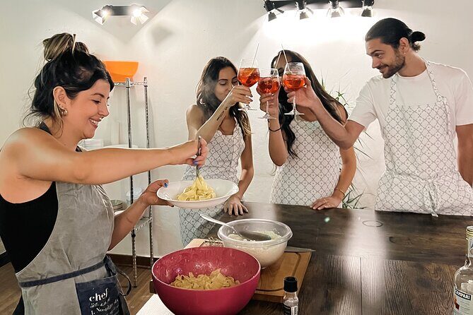 Spritz and Spaghetti: Small Group Tipsy Cooking Class - The Group Size and Atmosphere
