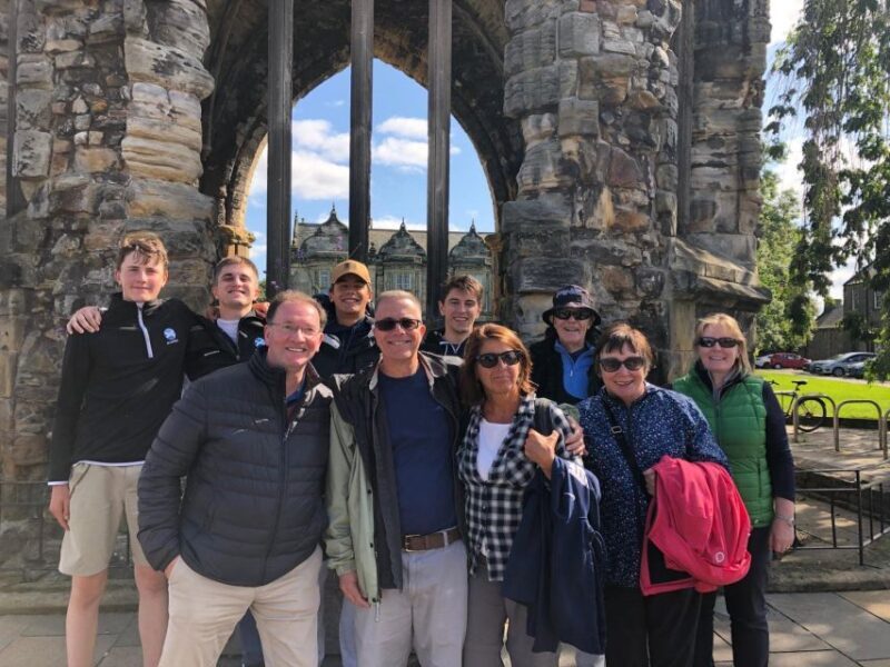 St Andrews: City Highlights Walking Tour with Cocktail - The Tour Itinerary in Detail