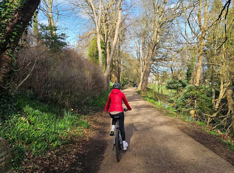 St. Andrews: The Essential Guided Bike & E Bike Tour - Key Points