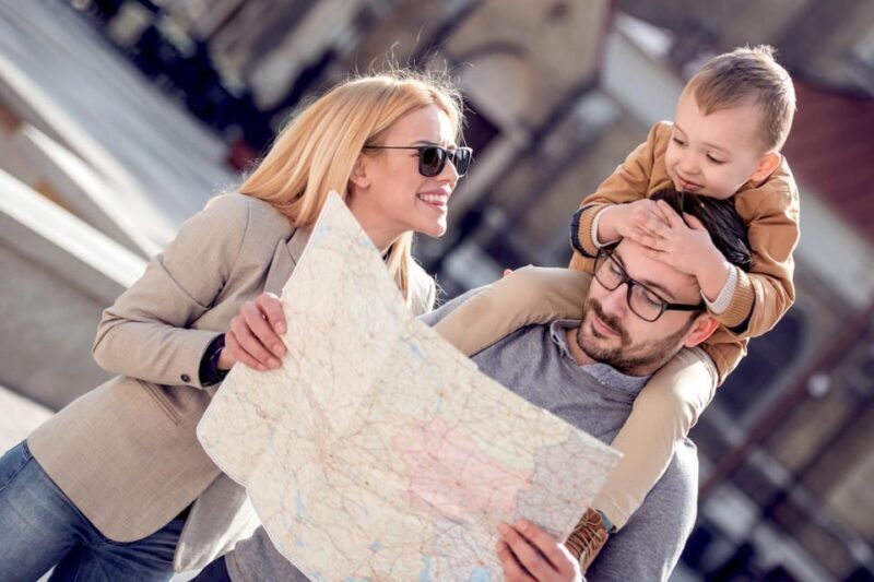 St Giles' Cathedral and Edinburgh Old Town Private Tour - Accessibility and Group Size