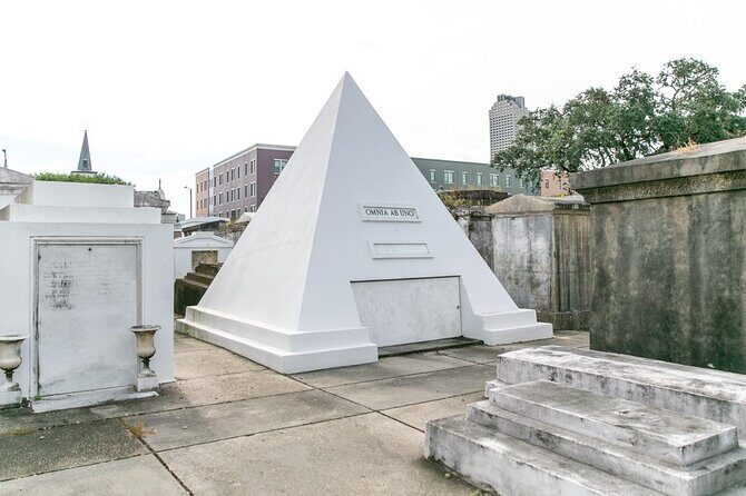 St. Louis Cemetery No. 1 Official Walking Tour - The Itinerary: What to Expect