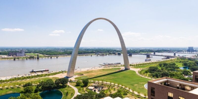 St. Louis Premium Driving Tour with Boat Ride & Arch - Who Should Book This Tour?