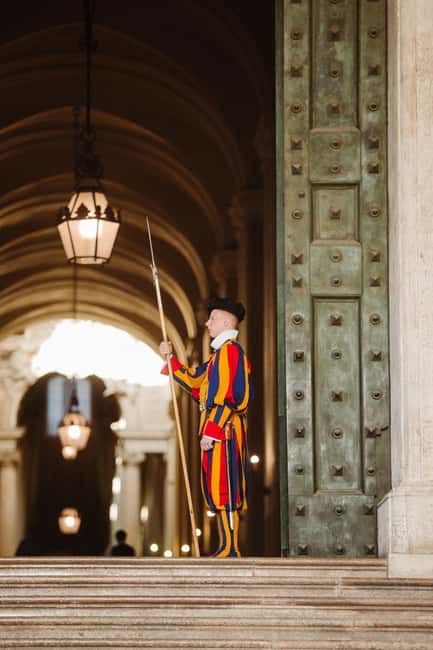 St. Peter’s Basilica Priority Access Tour with Dome & Crypt - Headsets, Pacing, and Why Your Guide’s Style Changes Everything