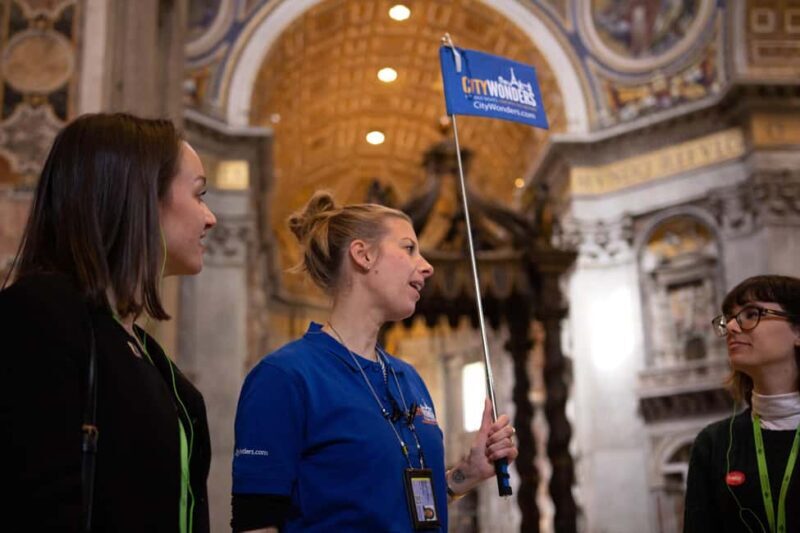 St. Peters Basilica Small Group + Reserved Entry - Key Points