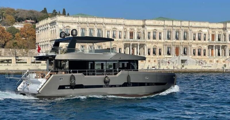 stanbul: Private Bosphorus Tour On Catamaran - Key Points