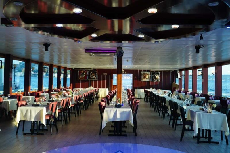 stanbul:Bosphorus Dinner Cruise & Soft and Alcohol Drinks - Key Points