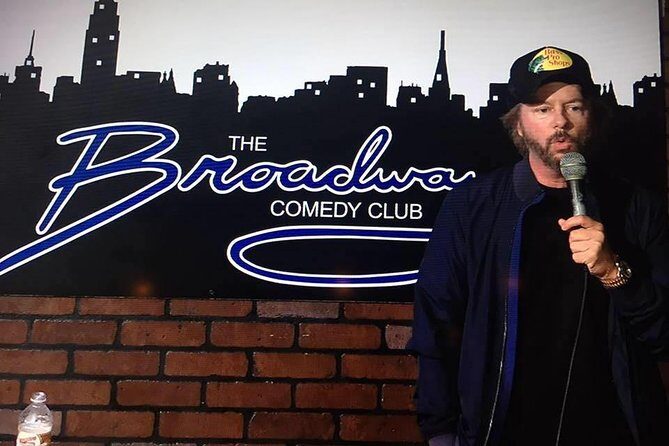 Stand Up Comedy LIVE in Times Square At Broadway Comedy Club - Is It Worth the Price?